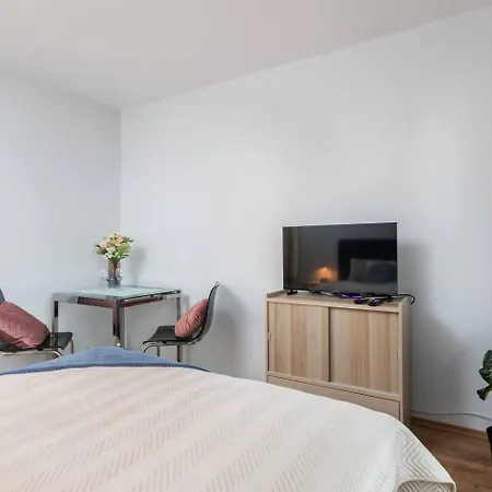 Raspberry Praga Poludnie وارسو